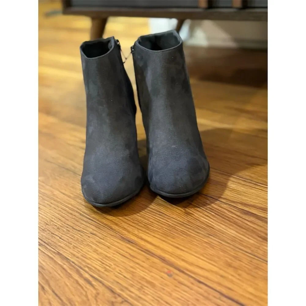 Old Navy Suede Ankle Boots - Picture 6 of 14